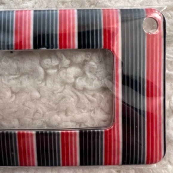 Kikkerland Pocket Magnifier Asst. Set of 4 - Picture 6 of 6